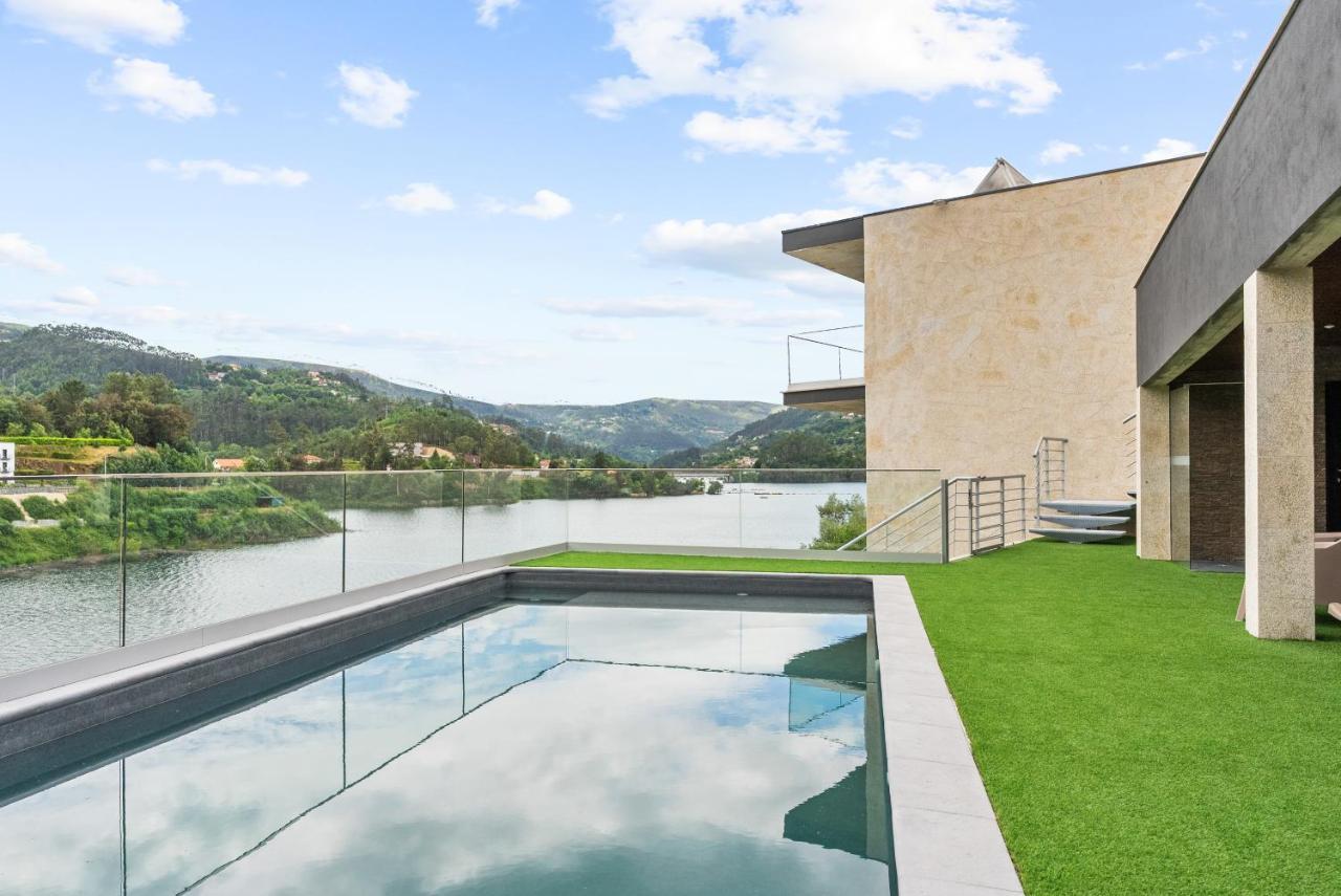 Geres Villas Exterior photo